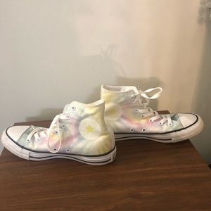 Tie dye high top converse🤩